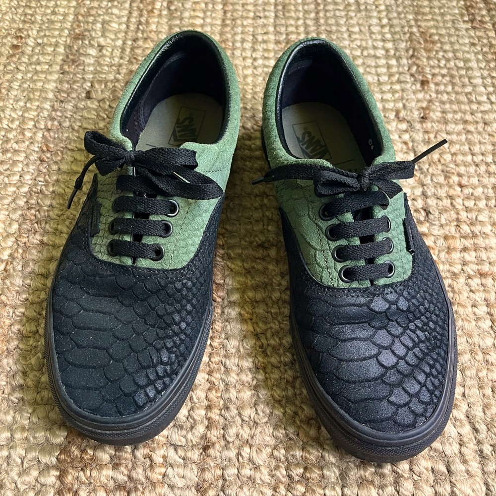 Black/Moss Green VANS X HARRY POTTER Collaboration Slytherin Sneakers